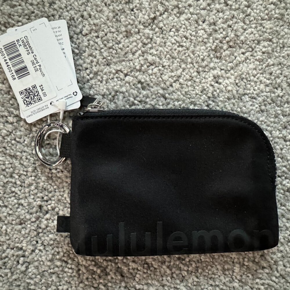 Lululemon Clippable Card Pouch NWT Black